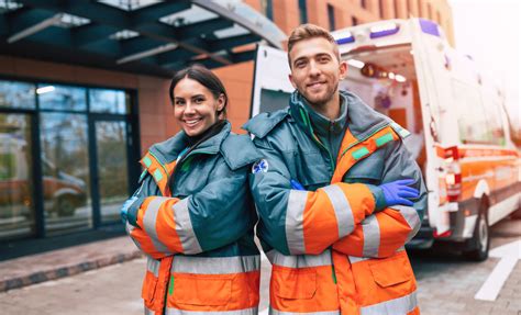 Emergency! De Spannende Avonturen van Ambulancemedewerkers in de Grote Stad